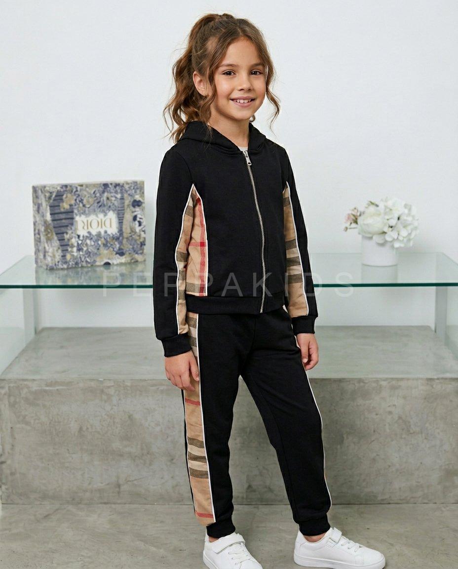 2026/03/1001154679.jpg Conjunto Burberry Deportivo - Imagen 1